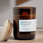 WEICHBLICK 200ml Duftkerze mit Tonka, Cashmere, Vanille und Amber in braunem Glas mit Holzdeckel