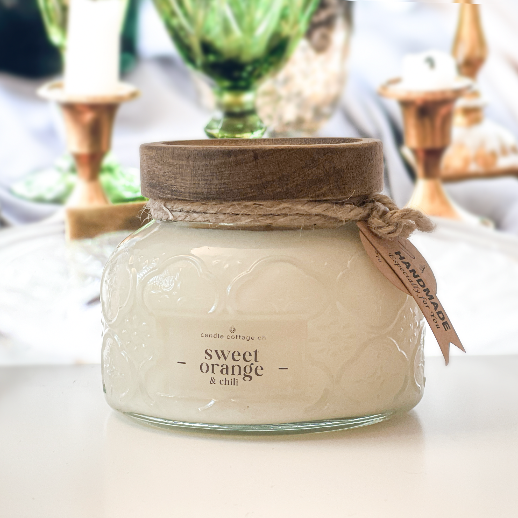 Duftkerze Ms. Vinti Charm 350g in vintage Glas mit Sojawachs, Duft sweet orange & chili, nachhaltige vegane Kerze, 60-70 Std. Brenndauer.