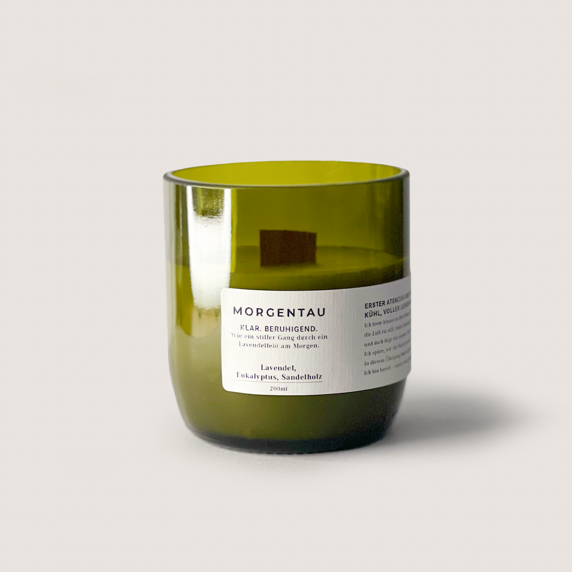 MORGENTAU 250ml Duftkerze mit Lavendel, Eukalyptus und Sandelholz in grünem Glas für beruhigende Morgenstimmung