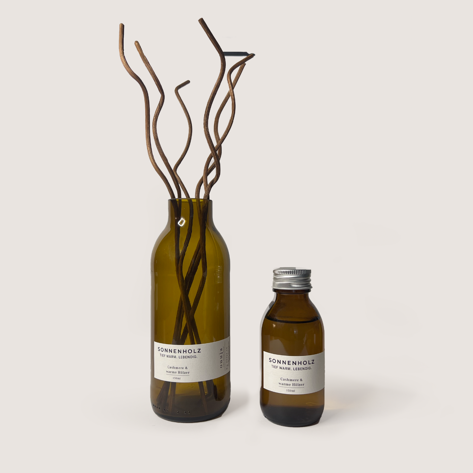 MORGENTAU Diffuser with cashmere and warm woods scent, brown bottle with bamboo sticks and refill bottle, 150 ml