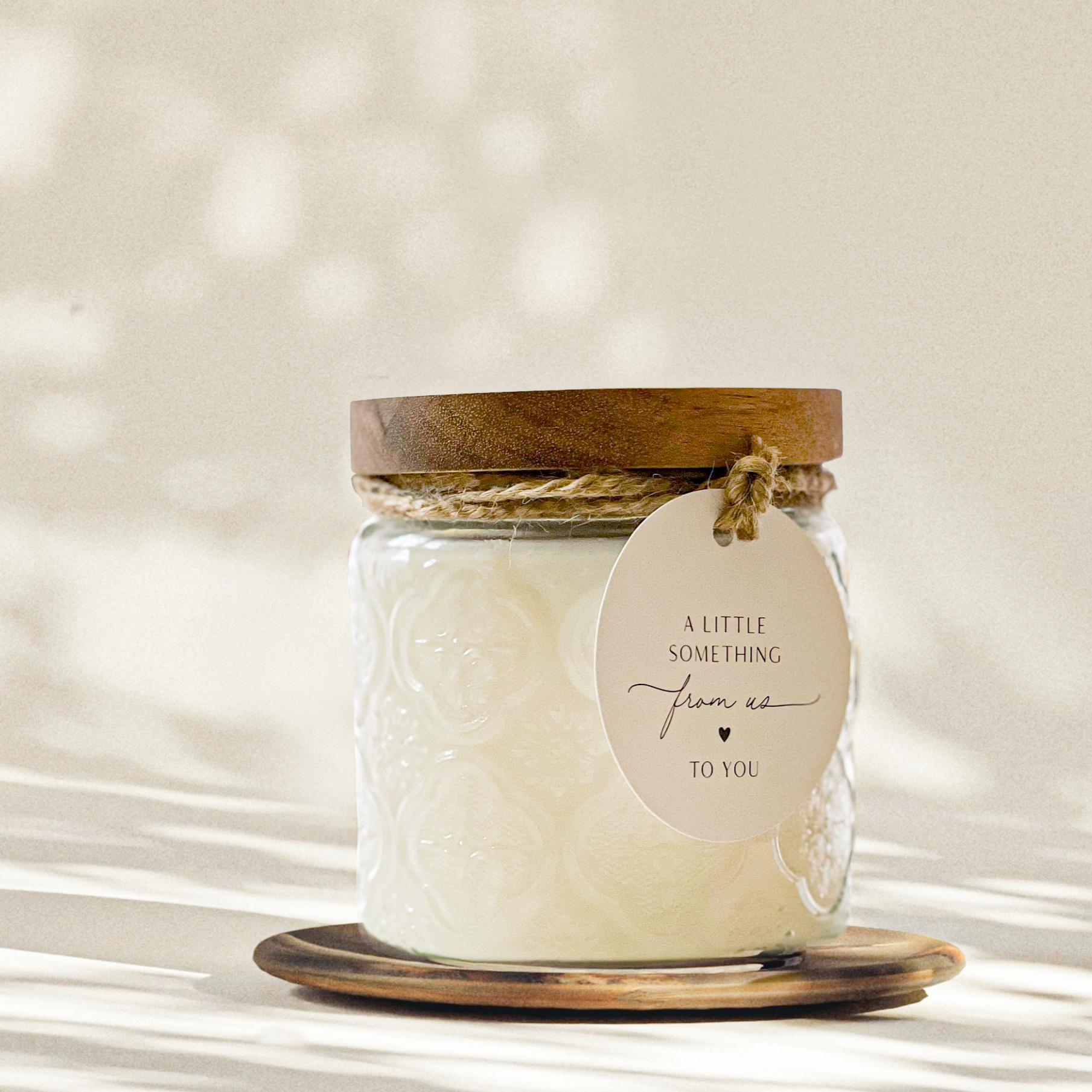 Vintage Duftkerze Ms. Vinti im Glas mit Holzdeckel und nachhaltigem Sojawachs, 500g, 70-80 Stunden Brenndauer