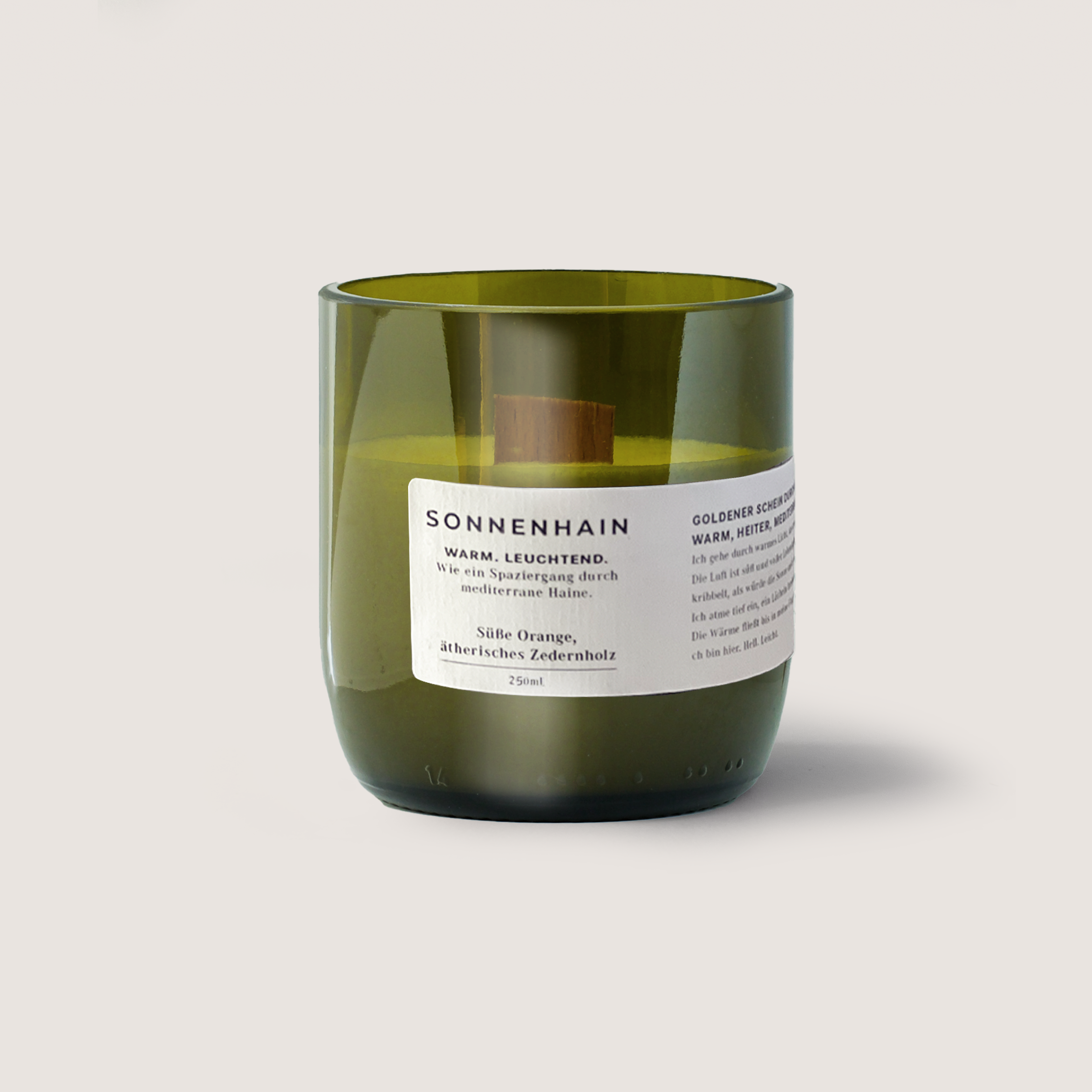 SONNENHAIN 250ml Kerze aus natürlichem Sojawachs in upgecyceltem Glas mit süßem Orangen- und Zedernholzduft