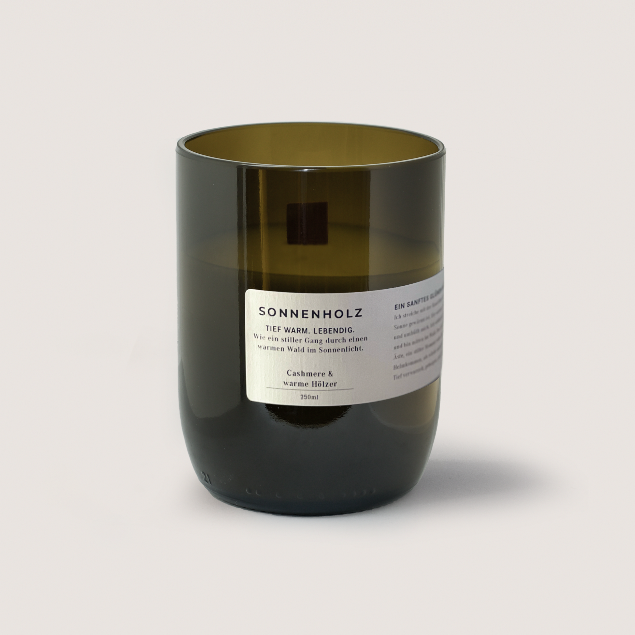 SONNENHOLZ 350ml Duftkerze mit Cashmere und warmen Hölzern, warmes Holzglas, sanfter Waldduft, ruhige Atmosphäre